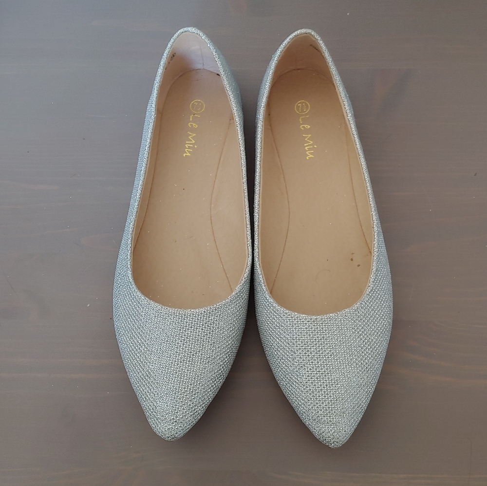 Silver pointed toe flats